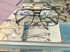 -美式眼镜·授权蔡司.依视路.尼康.豪雅.明月(人民广场店)