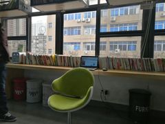 -栖游青年旅舍(华强北地铁站店)