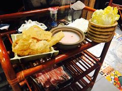 -东巴婆婆云南鱼豆花火锅(大东门店)