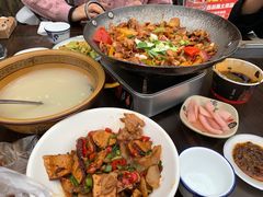-富正毅三下锅·湘西韵味(天门山索道店)