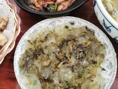 双菇面筋煲-胡子饮食店