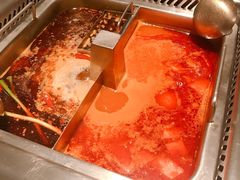 -海底捞火锅鲜切牛肉主题店(长寿路店)
