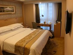 -维也纳酒店(成都春熙路李家沱地铁站店)