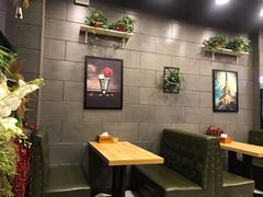 -愉肴麻辣香锅(中山路店)