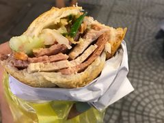 -Bánh Mì Huynh Hoa