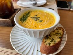 -Mark&Mars Restaurant