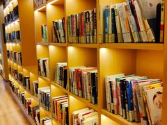 -漕河泾街道图书馆(漕河泾社区文化活动中心店)