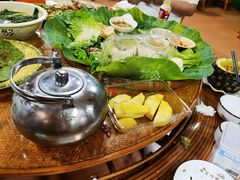 -沐毫傣泐云南菜孔雀宴•手抓饭傣味烧烤(曼听公园店)