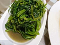 w蒜蓉炒空心菜-新大咀港式茶餐厅(宝山万达店)