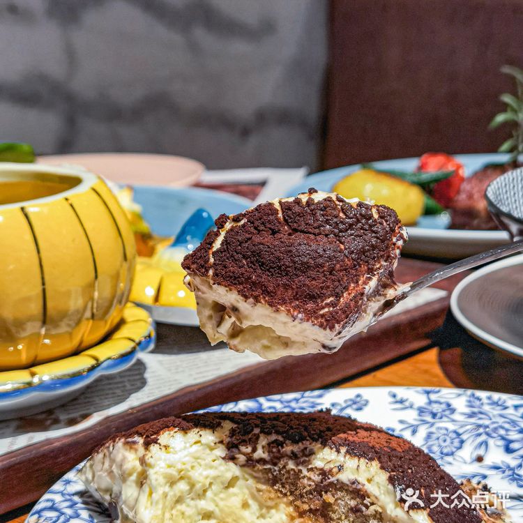 最近疯狂种草的西餐厅，氛围感十足🏙️~