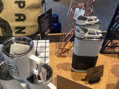 -星巴克臻选(上海合生汇1F店)