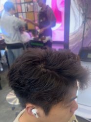 -藤野造型烫染·漂发