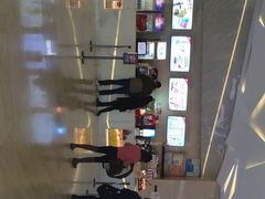 -英皇UA电影城(虹桥天地店)