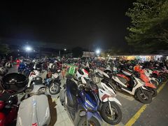 -席娜卡琳火车铁道夜市