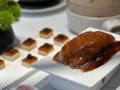 鱼子酱烤鸭-北京厨房(西安SKP店)
