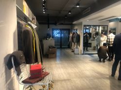点击看大图 -优刻西服西装定制(金轮国际广场店)