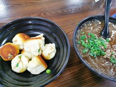 特色葱煎包-赵宝美煎包店