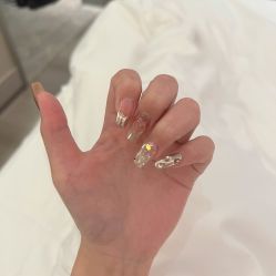 -UGIRL有个美甲