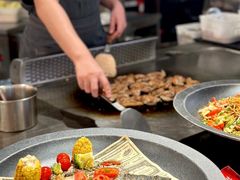 -四海一家自助餐(益田假日广场店)