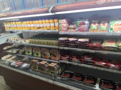 -全家便利店(东直门店)
