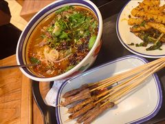 -云阿蛮云南生烫牛肉米线(奉贤路店)