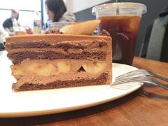 巧克力香蕉蛋糕-black rainbow coffee