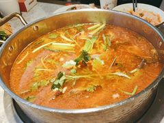 -野山舂·贵州现舂酸汤牛肉(民生路店)