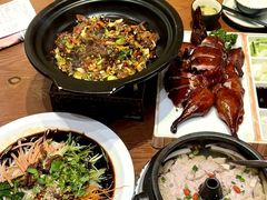 -老滇山寨•云南特色菜•地方菜•民族风情歌舞表演(金碧店)