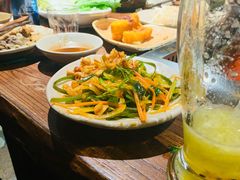-老牌坊云南鱼豆花火锅(嵩山店)