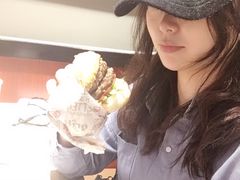 -The Habit Burger Grill 哈比特汉堡(爱琴海店)