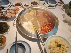 -左庭右院鲜牛肉火锅(金山万达店)