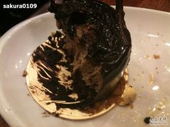 被我啃掉一半的蛋糕！-玛格萝妮比萨屋(四平店)
