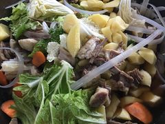 -粘豆包柴火铁锅炖