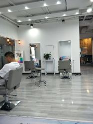 -KIMI HAIR SALON·烫染设计店