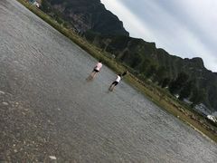 -百里峡七彩艺术小镇