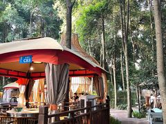 -二荆条·蜀鲜汇城市森林火锅