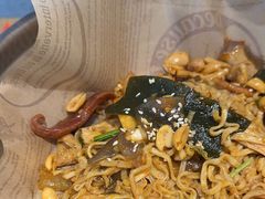 -红渡小香·牛肉麻辣香锅(车站南路店)