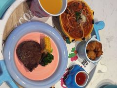 -水桶王国主题餐厅·聚会·生日派对·亲子活动·家庭套餐(亚龙湾希尔顿店)