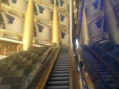 -迪拜帆船酒店海底餐厅