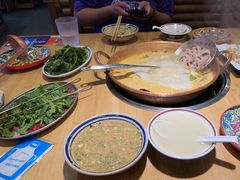 -洱火云南酸菜牛肉火锅(石景山当代商城店)