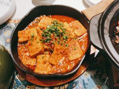 -云海肴·汽锅鸡·云南菜(天山百盛优客店)