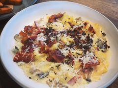 -ROAST coffee & eatery