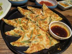 -明洞阿姨·韩式酱蟹烤肉·创意料理(三元桥店)