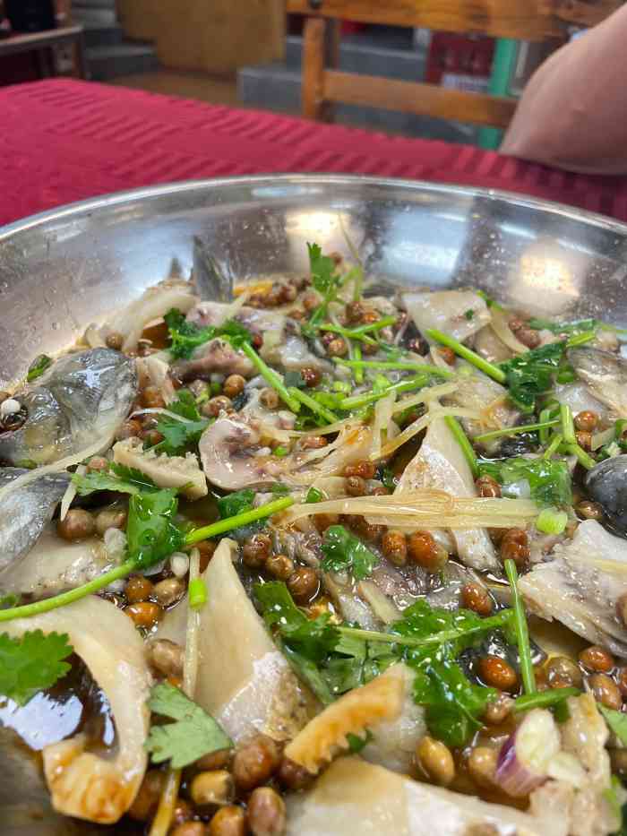 深夜食堂无骨鲫鱼粥(桥东总店)-"7415这家店开在沿江路,很多人会
