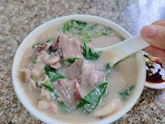 -洲心街道青联村镜记烧肉