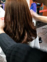 -都市靓剪烫染沙龙