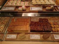 面包甜点陈列柜-泸溪河桃酥(欧尚店)