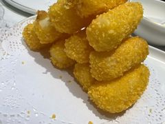 新派炸鲜奶-悦海·家宴·冰花皮皮虾大锅贴(宝龙店)