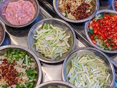 -洪霞餐馆·川菜·鲜货现炒(两江春城店)