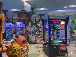 -莫莉幻想儿童乐园(武汉经开永旺店)